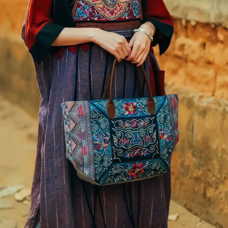 Luxury Bags On Sales - Tas Tote Bordir Asli Tas Wanita