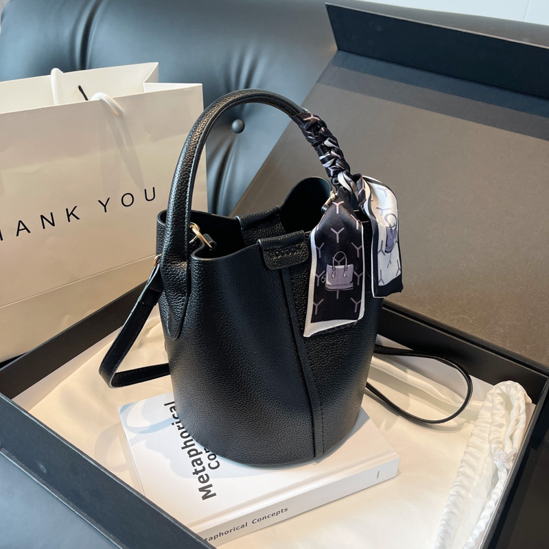Tas bahu dan selempang PU mera - Luxury Bags On Sales ulasan dan harga